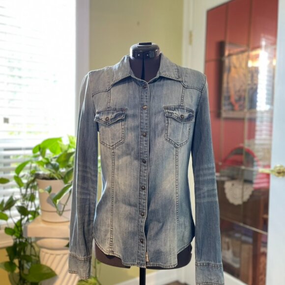 Extra small Guess jean shirt - Picture 1 of 2